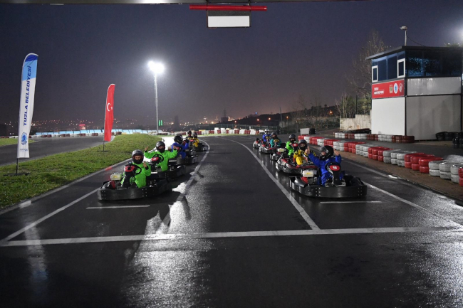 Tuzla Karting Pisti'nde yağmur altında müthiş yarış